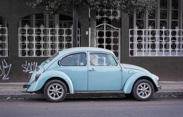 Volkswagen Escarabajo azul claro